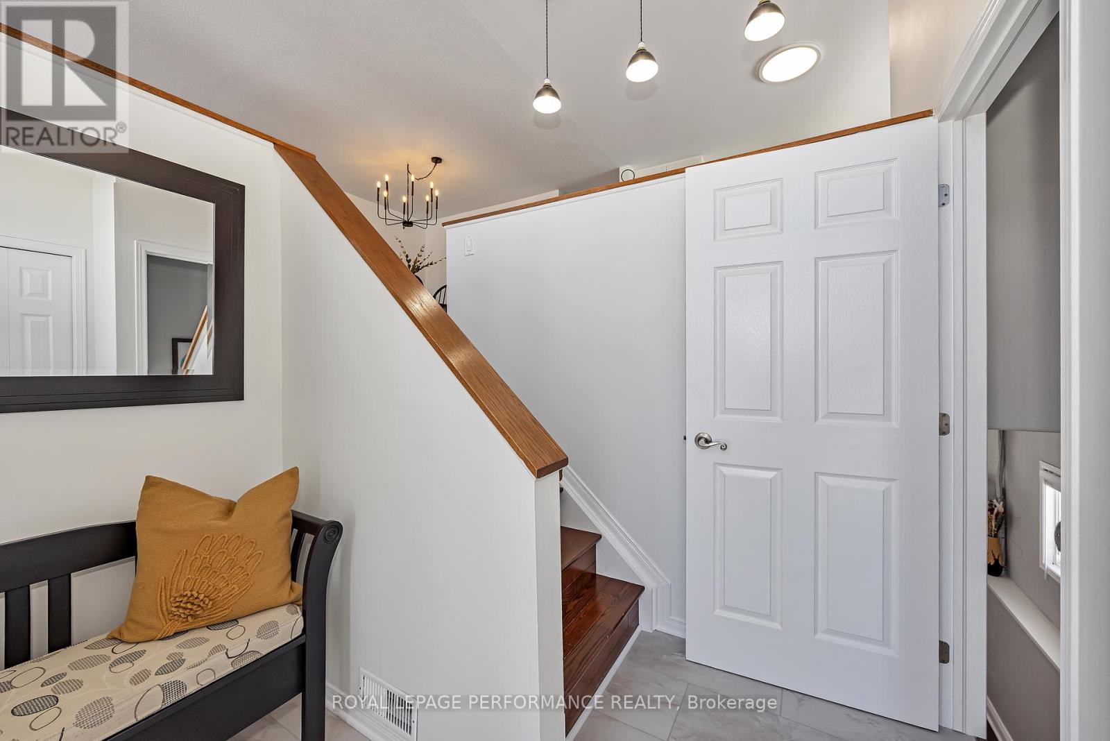 16 Montana Way, Ottawa, Ontario  K2J 4M5 - Photo 4 - X12901210