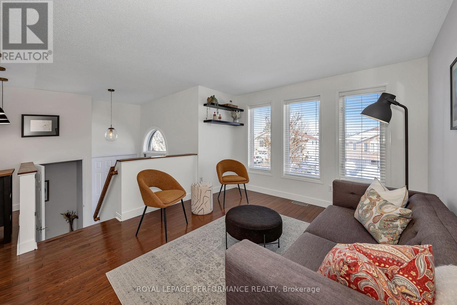 16 Montana Way, Ottawa, Ontario  K2J 4M5 - Photo 5 - X12901210