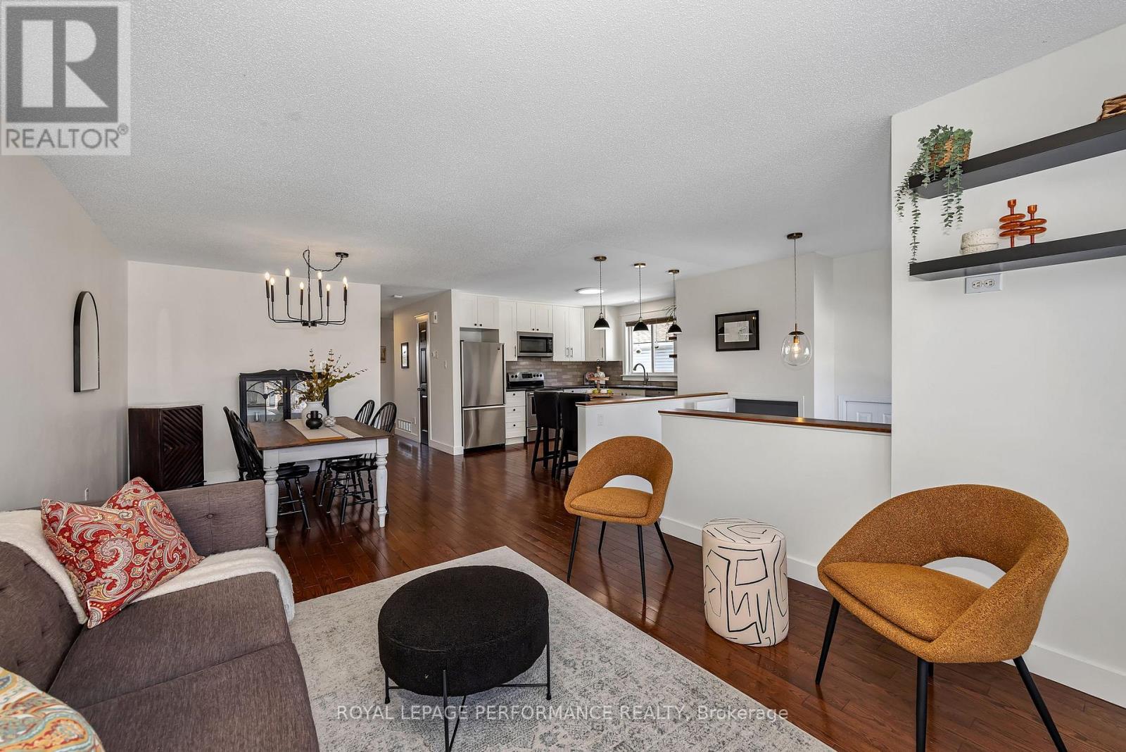 16 Montana Way, Ottawa, Ontario  K2J 4M5 - Photo 7 - X12901210