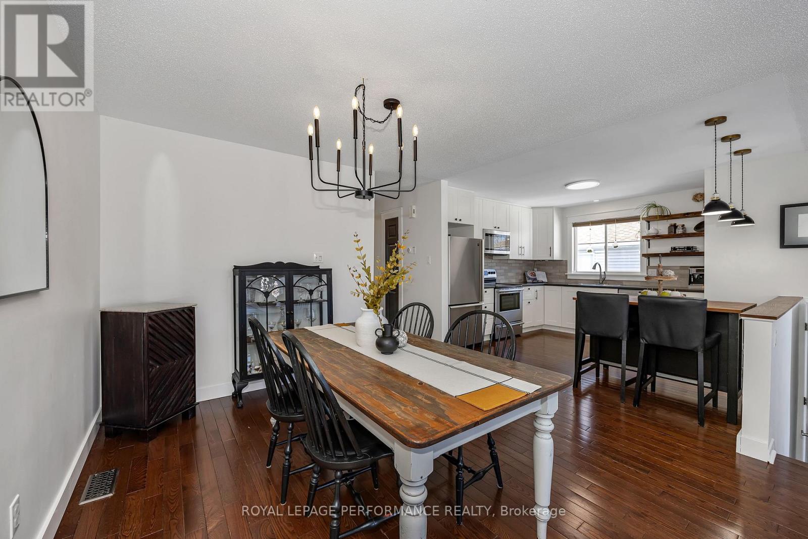 16 Montana Way, Ottawa, Ontario  K2J 4M5 - Photo 9 - X12901210