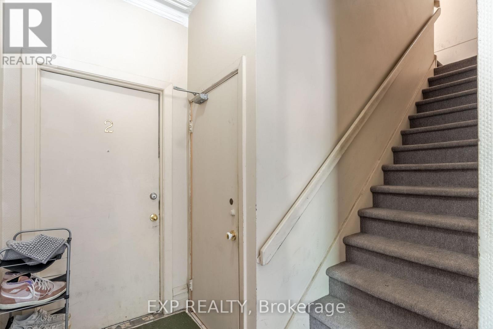 88 Maclaren Street, Ottawa, Ontario  K2P 0K6 - Photo 31 - X12901218