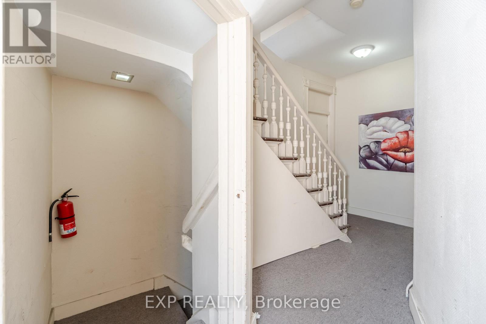 88 Maclaren Street, Ottawa, Ontario  K2P 0K6 - Photo 34 - X12901218