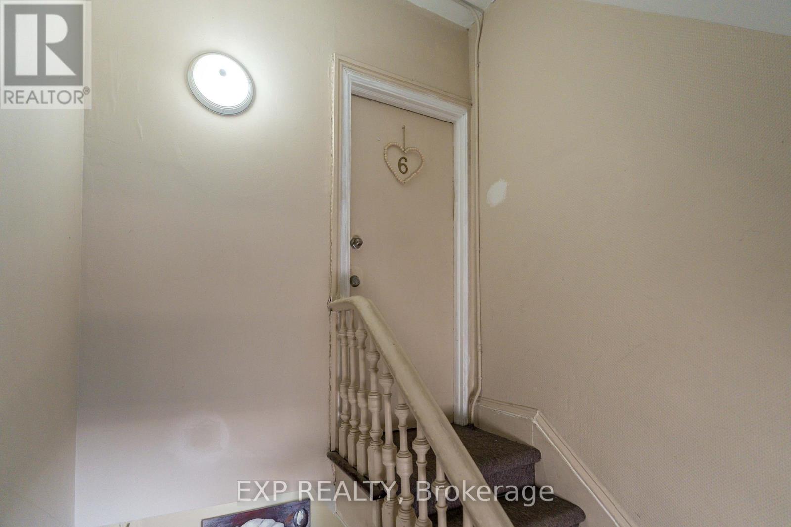 88 Maclaren Street, Ottawa, Ontario  K2P 0K6 - Photo 48 - X12901218