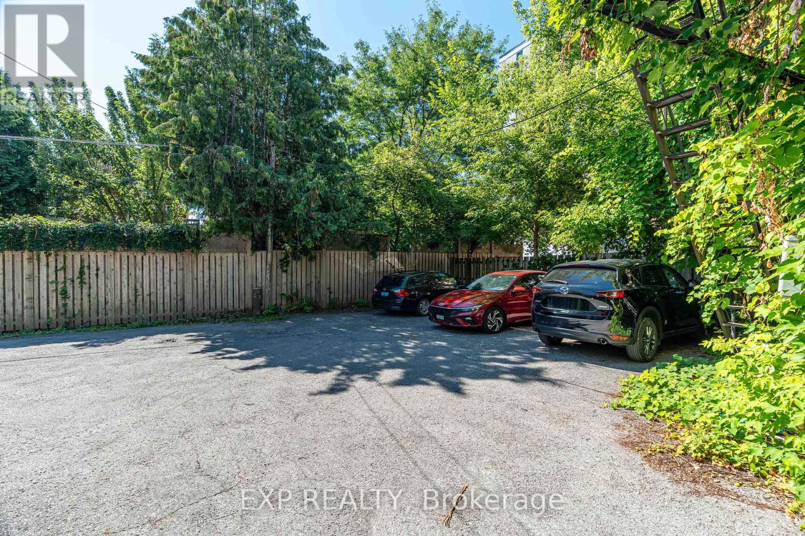 88 Maclaren Street, Ottawa, Ontario  K2P 0K6 - Photo 6 - X12901218