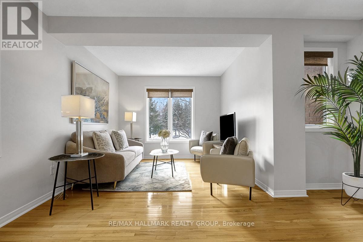 1 Rothbury Crescent, Ottawa, Ontario  K1K 4N4 - Photo 10 - X12901268