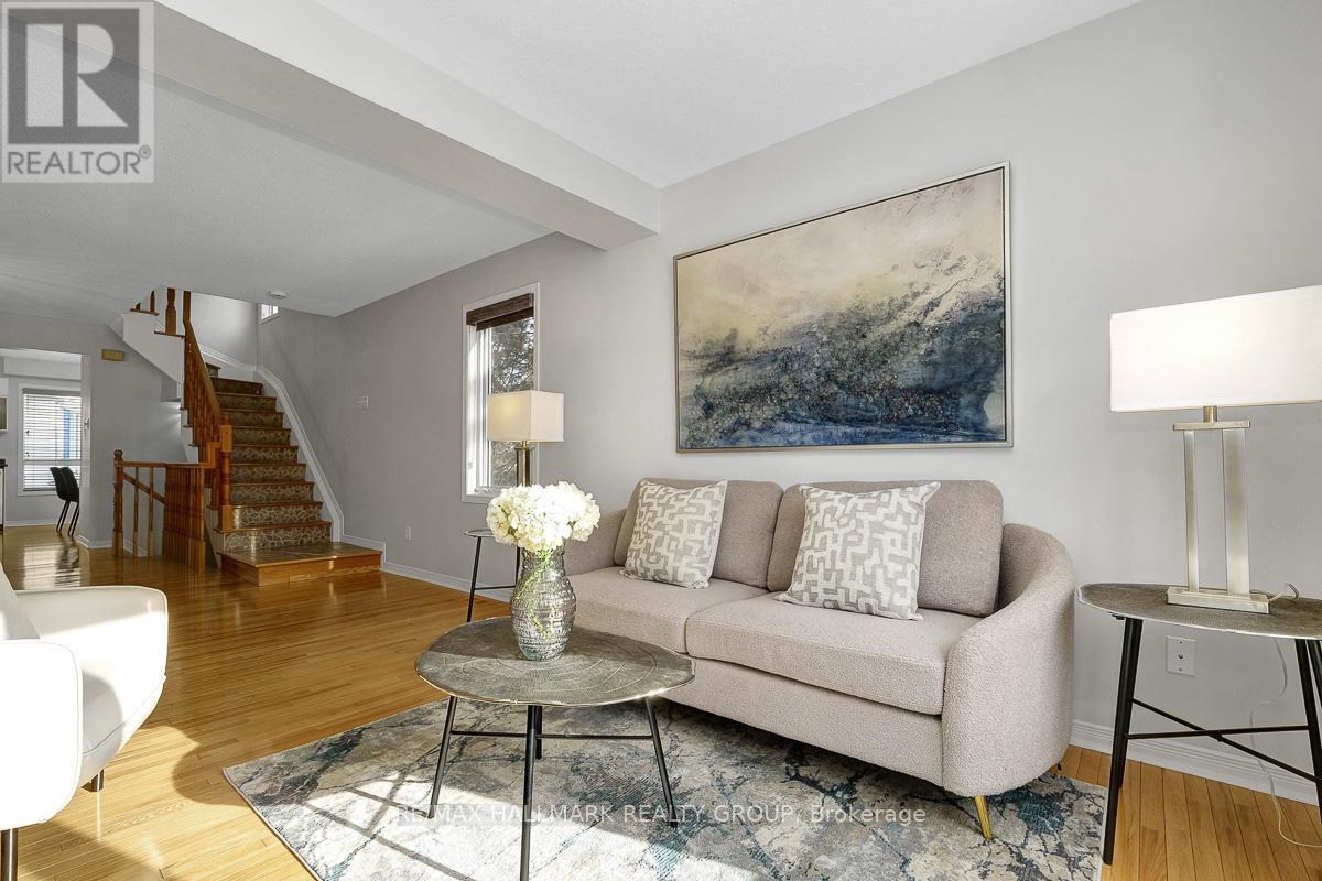 1 Rothbury Crescent, Ottawa, Ontario  K1K 4N4 - Photo 14 - X12901268