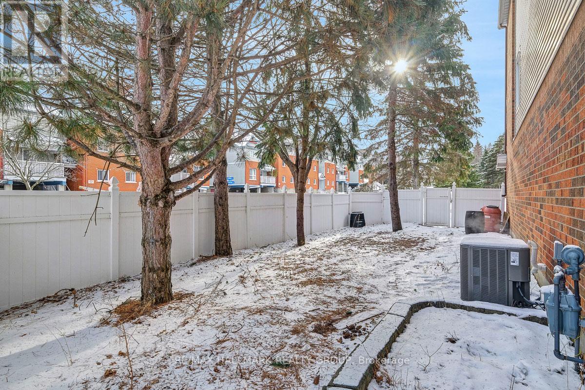 1 Rothbury Crescent, Ottawa, Ontario  K1K 4N4 - Photo 37 - X12901268