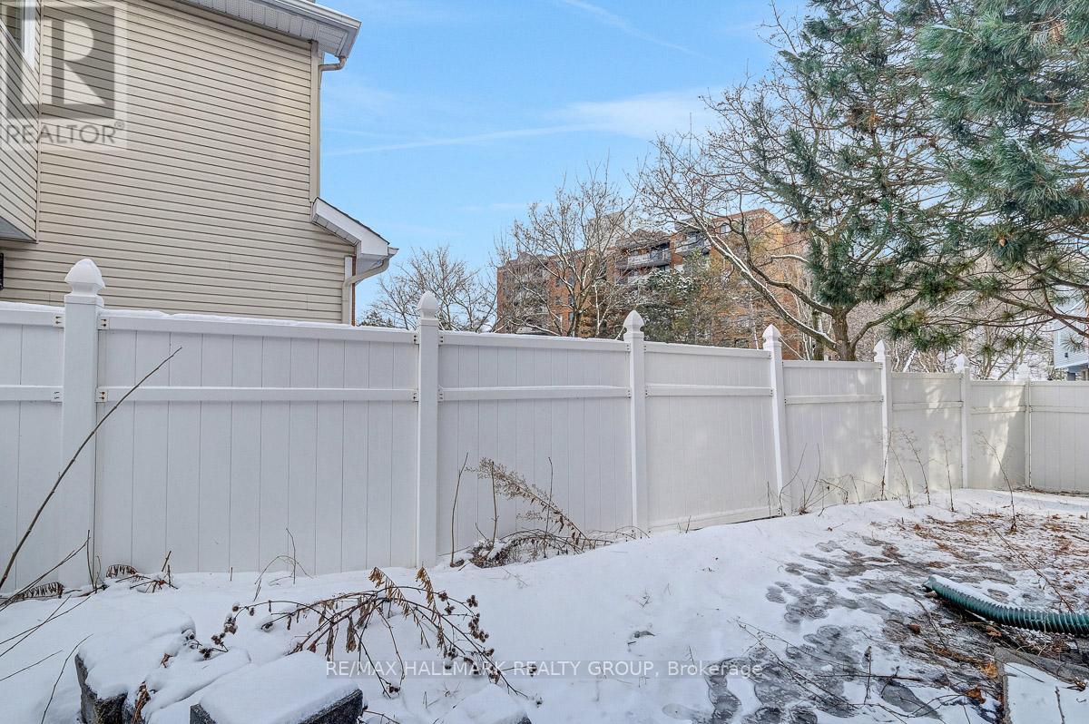 1 Rothbury Crescent, Ottawa, Ontario  K1K 4N4 - Photo 39 - X12901268