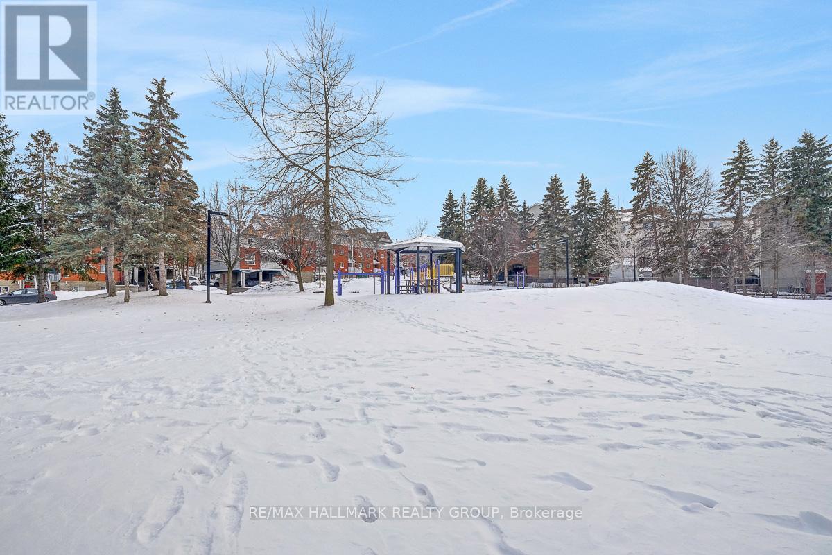 1 Rothbury Crescent, Ottawa, Ontario  K1K 4N4 - Photo 41 - X12901268