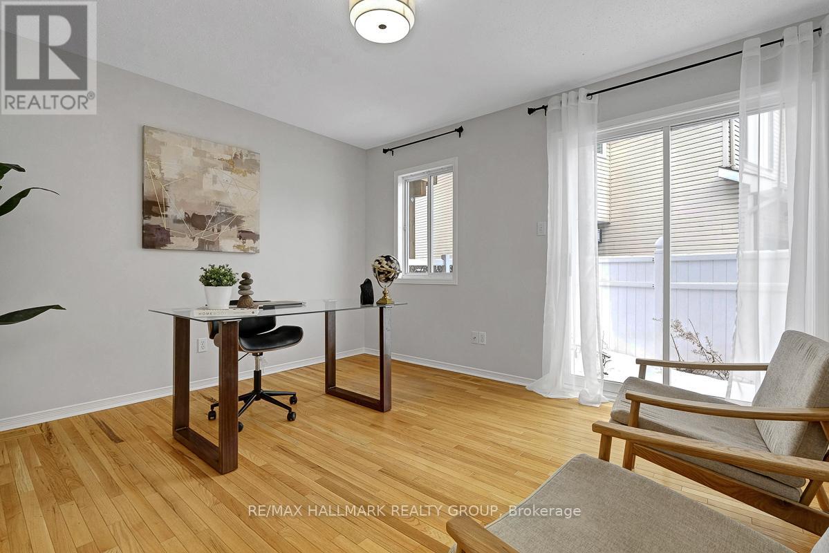 1 Rothbury Crescent, Ottawa, Ontario  K1K 4N4 - Photo 6 - X12901268