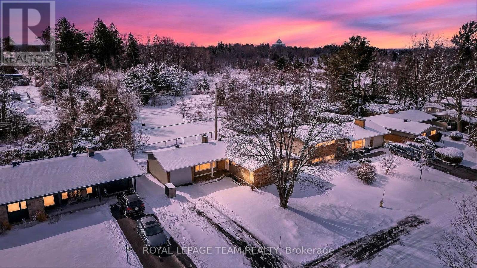 26 Solva Drive, Ottawa, Ontario  K2H 5R5 - Photo 2 - X12901286