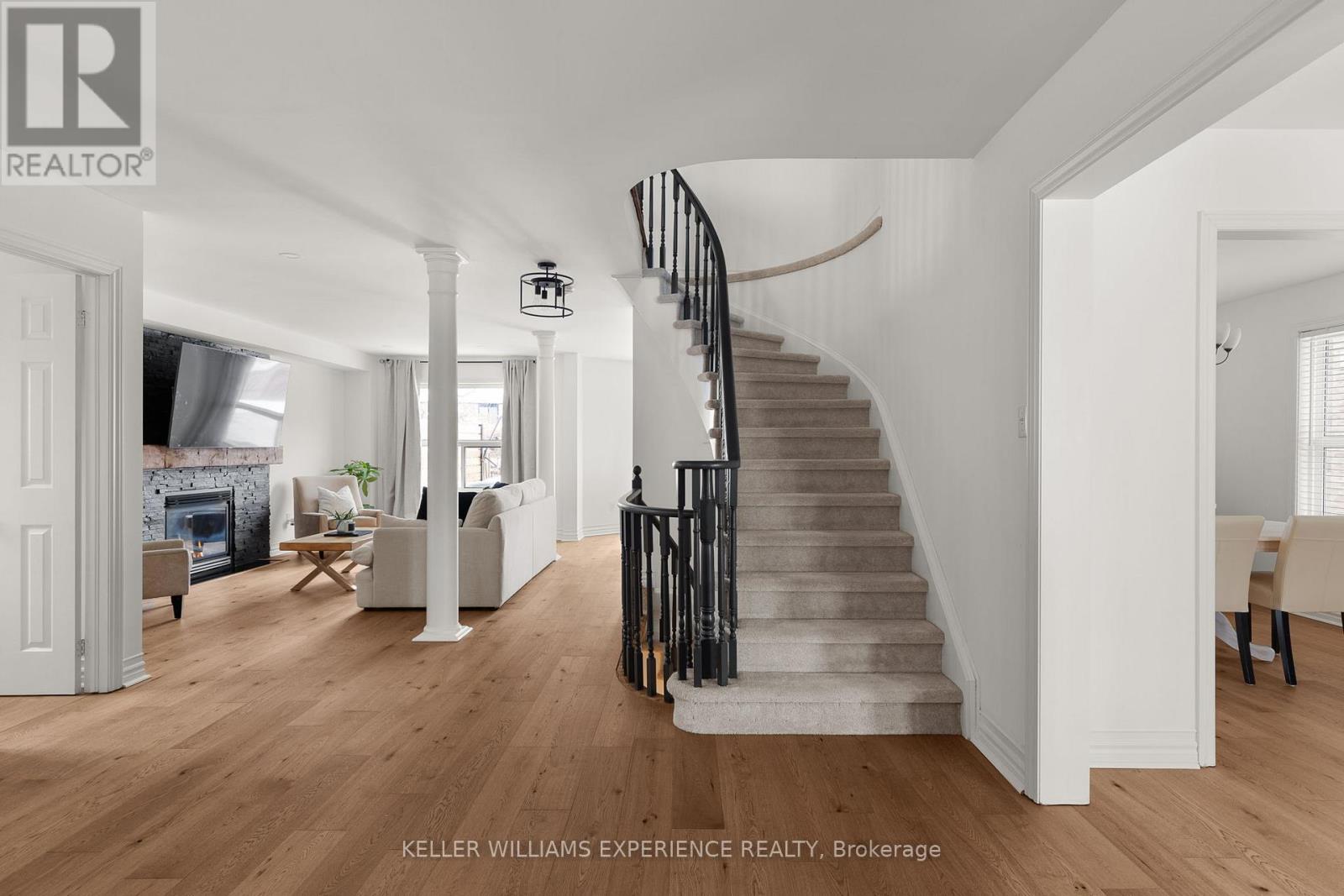 102 Country Lane, Barrie (Painswick South), Ontario  L4N 0N3 - Photo 3 - S12901222