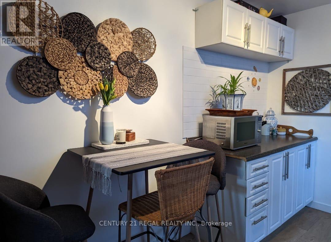 #1 - 1309 Dufferin Street, Toronto (Dovercourt-Wallace Emerson-Junction), Ontario  M6H 4C2 - Photo 5 - W12901280