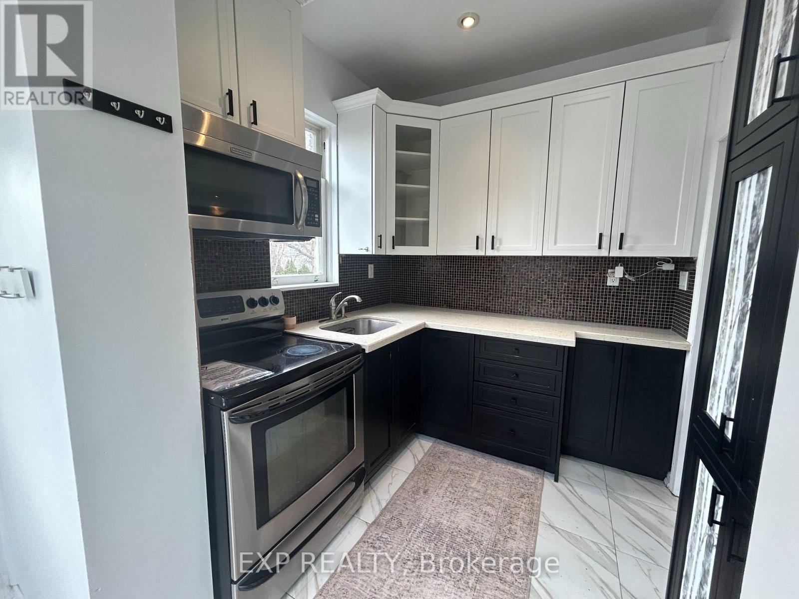 2 - 76 Rosemount Avenue, Toronto (Weston), Ontario  M9N 3B3 - Photo 5 - W12901292