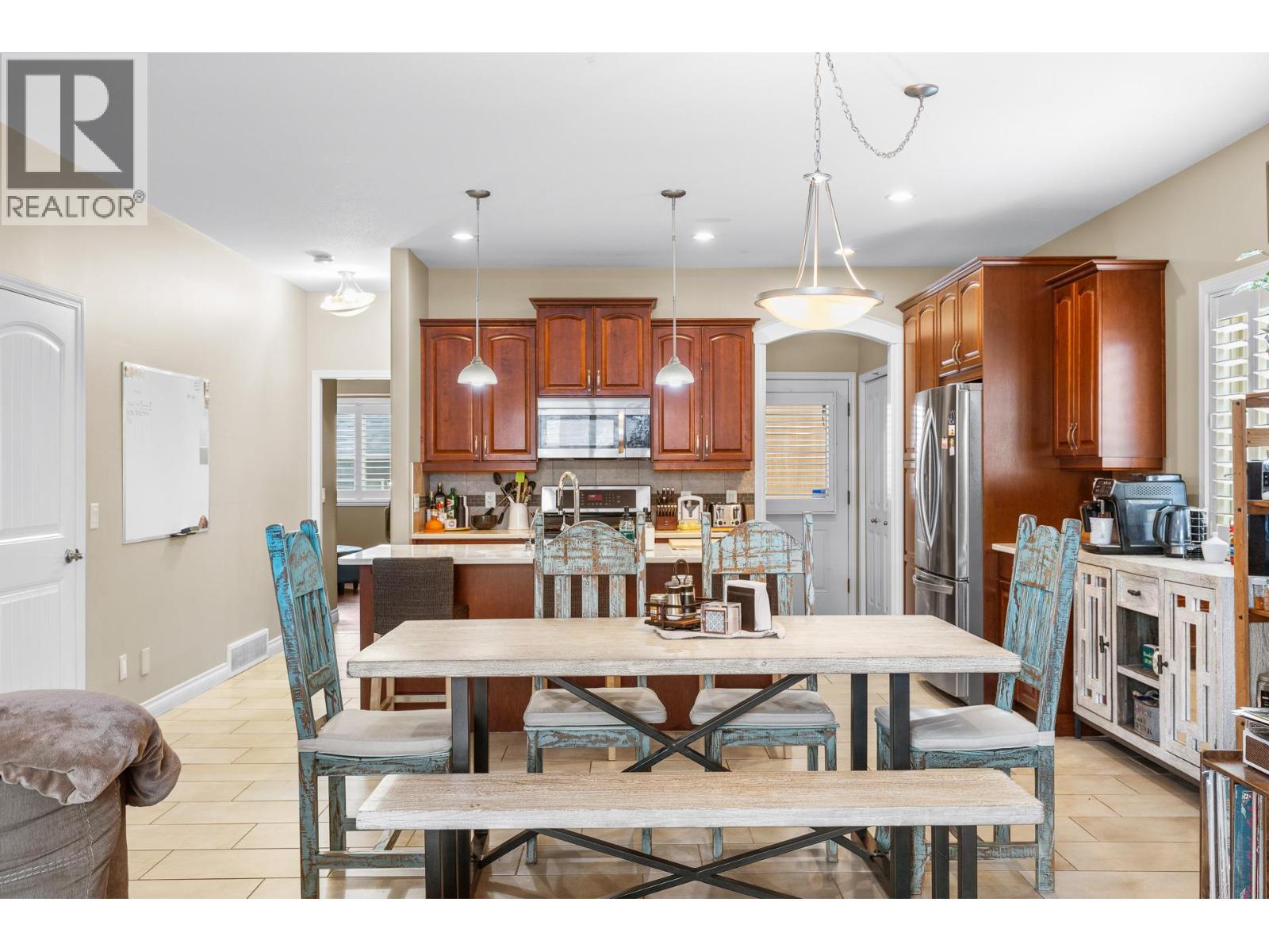 2253 Wilkinson Street Kelowna Photo 11