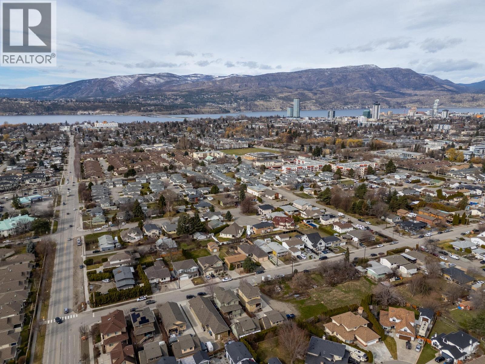 2253 Wilkinson Street Kelowna Photo 90