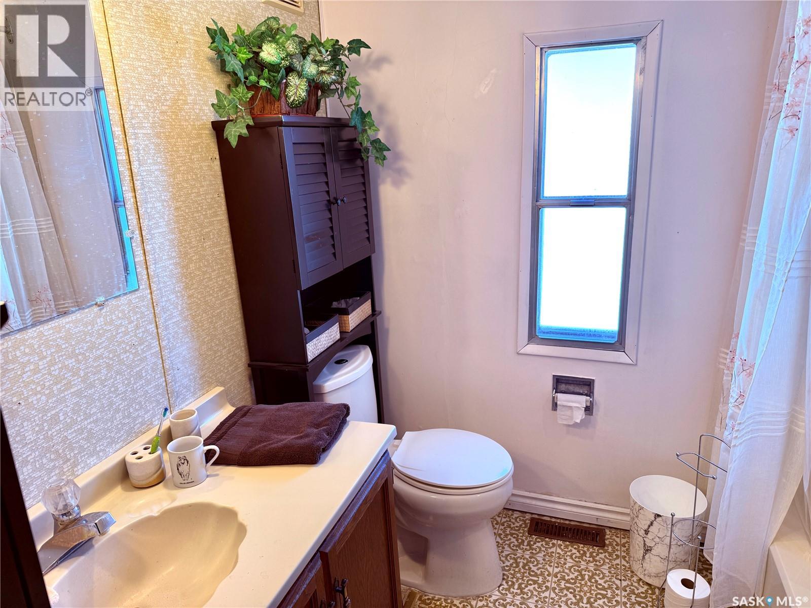 1&2 Lakeview Avenue, Meota Rm No.468, Saskatchewan  S0M 1X0 - Photo 17 - SK030856