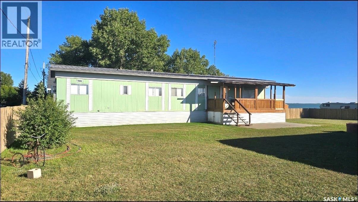 1&2 Lakeview Avenue, Meota Rm No.468, Saskatchewan  S0M 1X0 - Photo 3 - SK030856