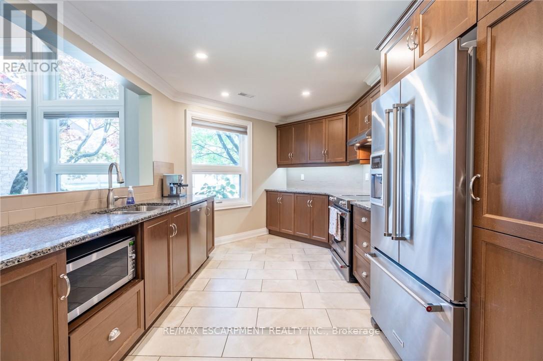 1 Archdeacon Clark Trail, Hamilton (Kennedy), Ontario  L9B 2M2 - Photo 20 - X12901232