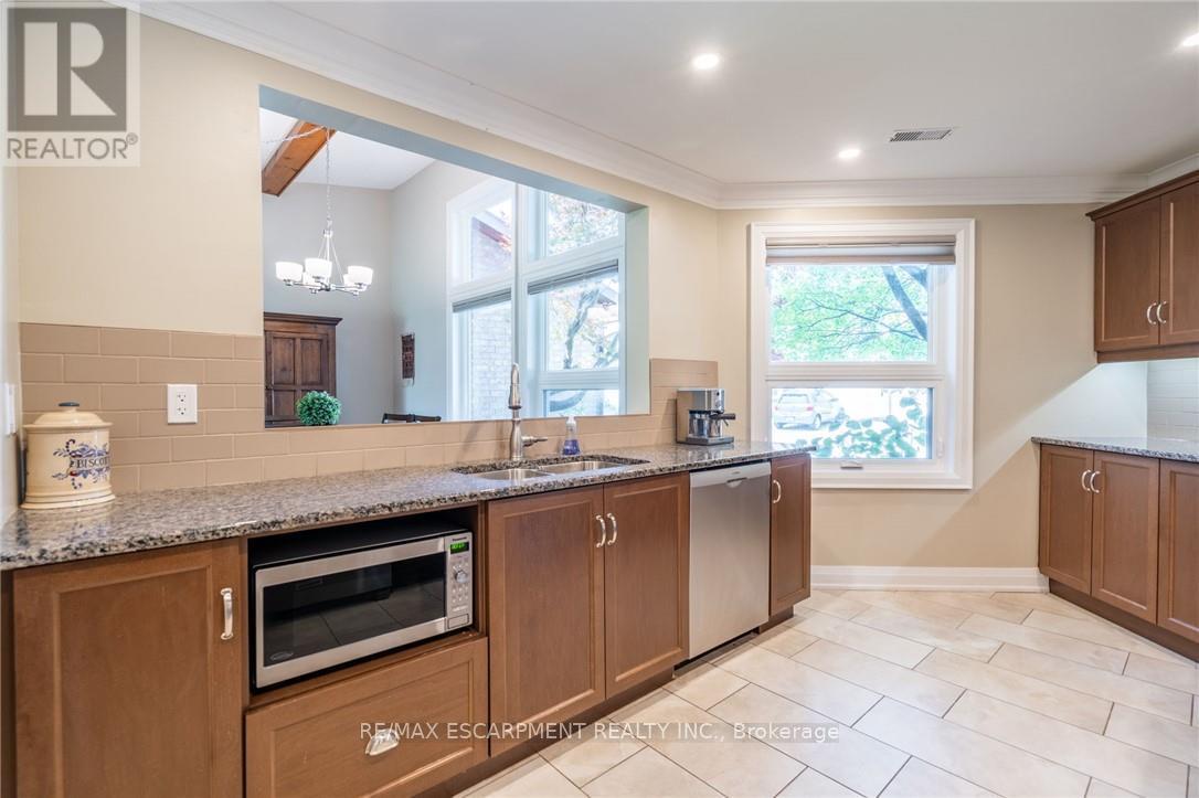 1 Archdeacon Clark Trail, Hamilton (Kennedy), Ontario  L9B 2M2 - Photo 21 - X12901232