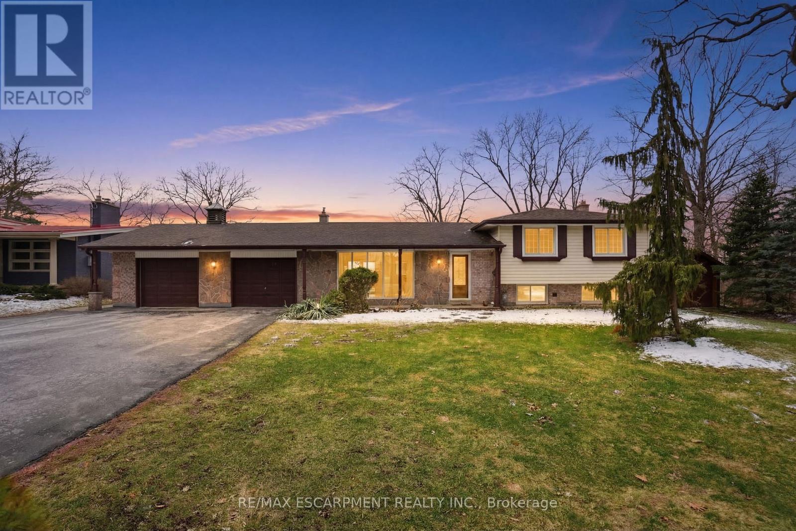 1 THORNCREST BOULEVARD, hamilton (pleasant view), Ontario