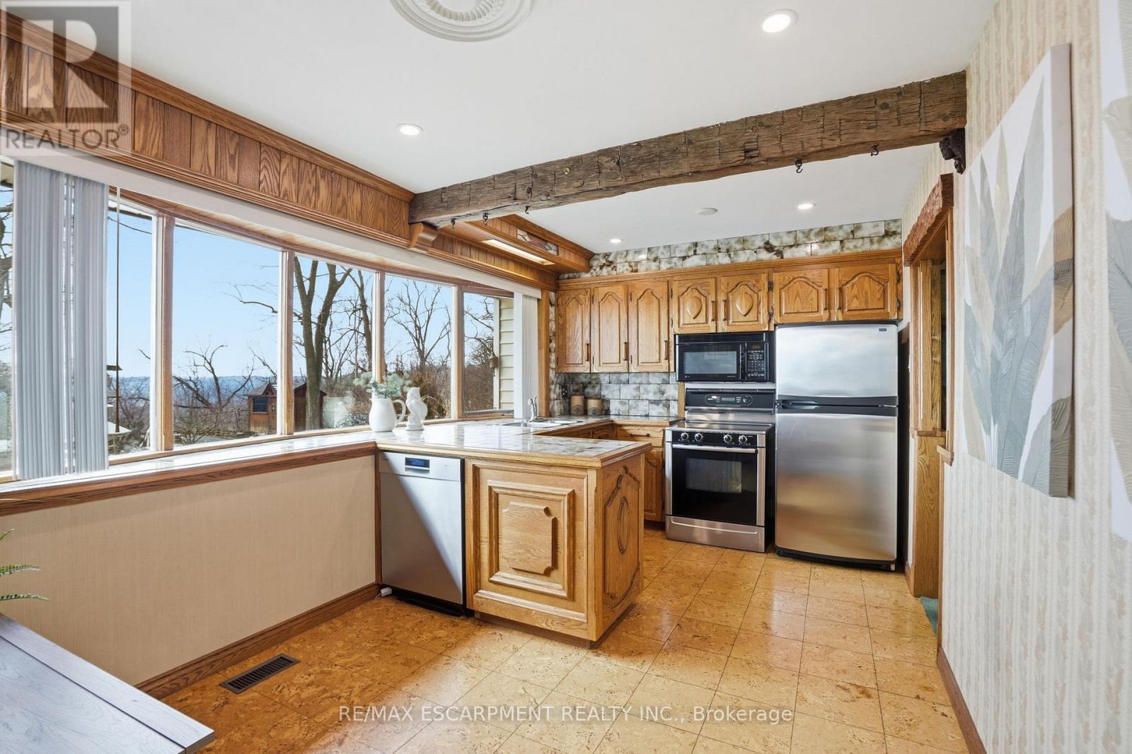 1 Thorncrest Boulevard, Hamilton (Pleasant View), Ontario  L9H 7L1 - Photo 13 - X12901258