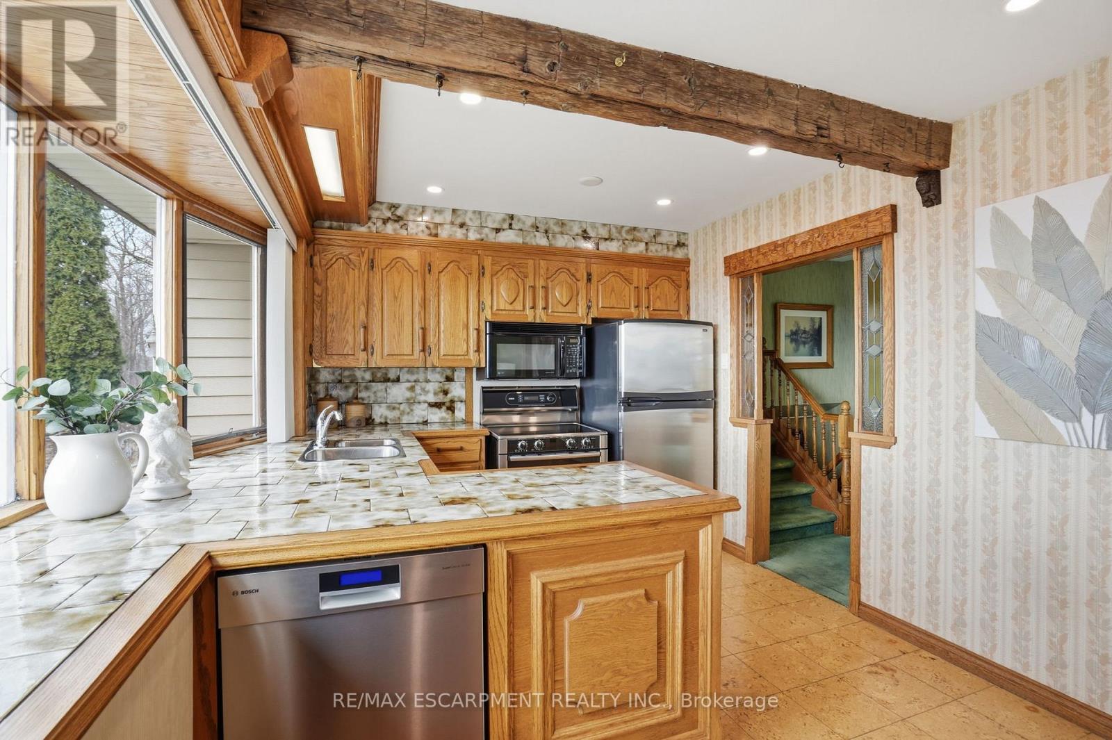 1 Thorncrest Boulevard, Hamilton (Pleasant View), Ontario  L9H 7L1 - Photo 15 - X12901258