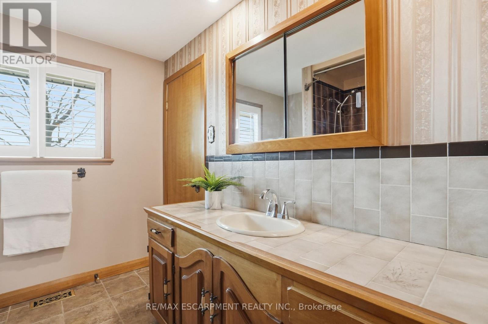 1 Thorncrest Boulevard, Hamilton (Pleasant View), Ontario  L9H 7L1 - Photo 32 - X12901258