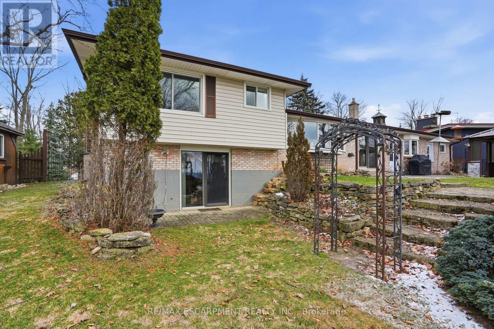 1 Thorncrest Boulevard, Hamilton (Pleasant View), Ontario  L9H 7L1 - Photo 37 - X12901258