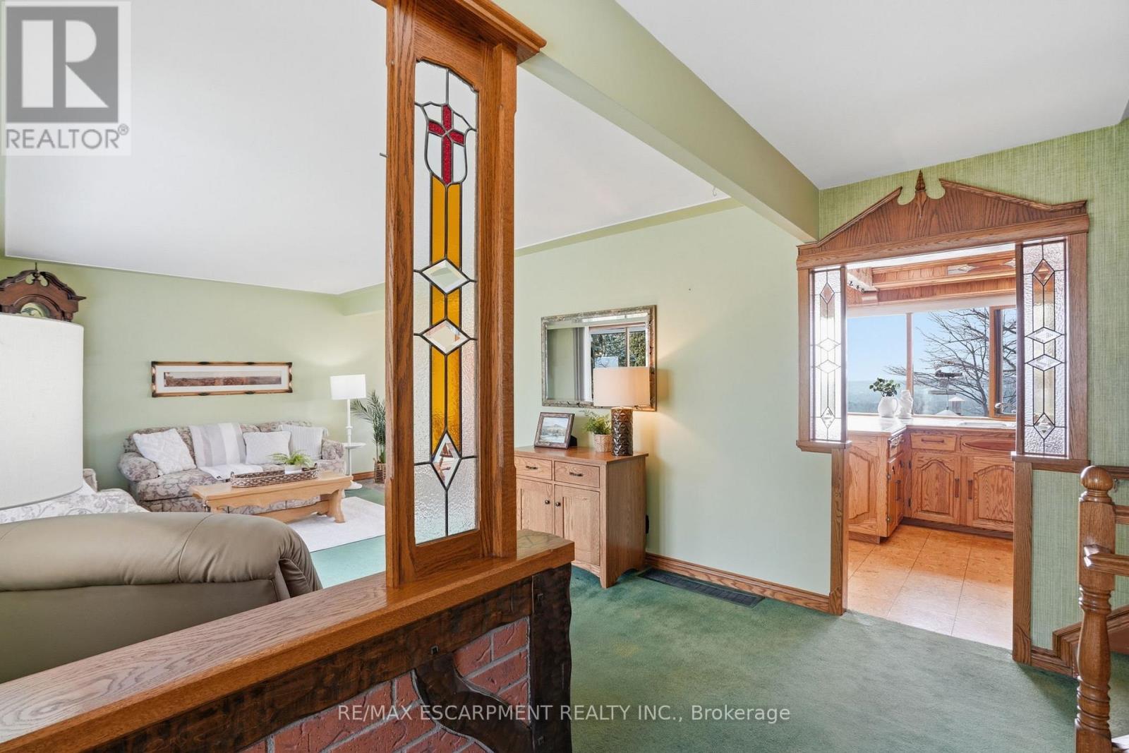 1 Thorncrest Boulevard, Hamilton (Pleasant View), Ontario  L9H 7L1 - Photo 8 - X12901258