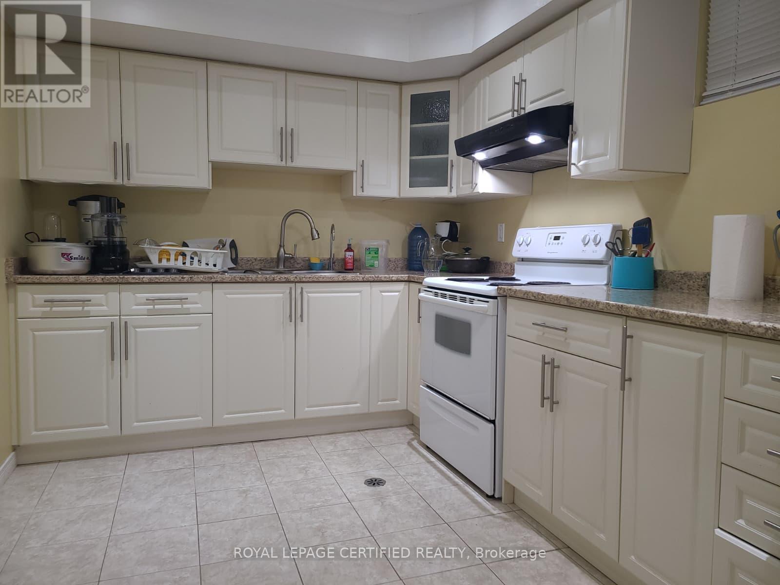 Bsmnt - 12 Peer Drive, Guelph (Kortright Hills), Ontario  N1C 1G9 - Photo 11 - X12901284