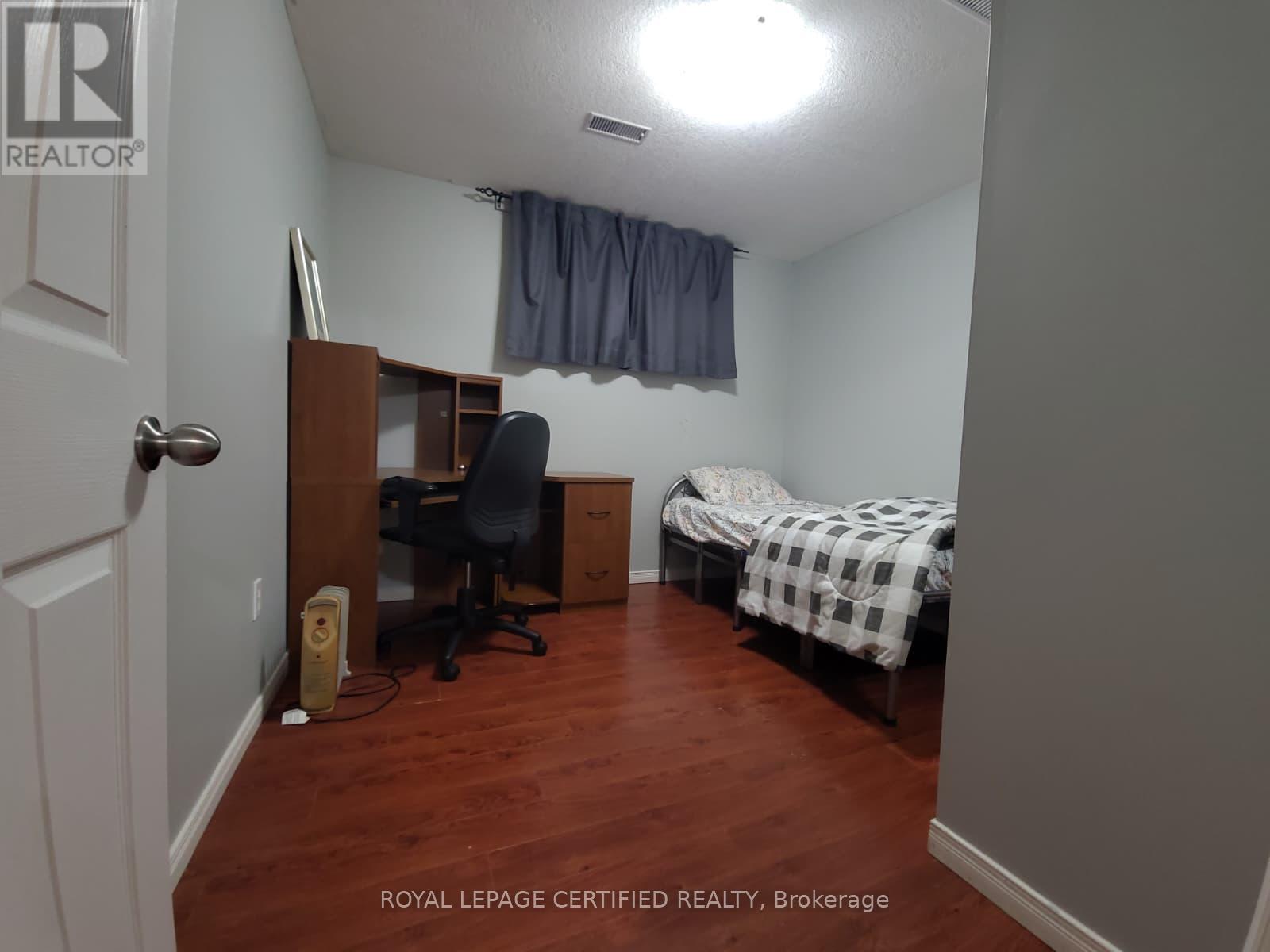 Bsmnt - 12 Peer Drive, Guelph (Kortright Hills), Ontario  N1C 1G9 - Photo 5 - X12901284