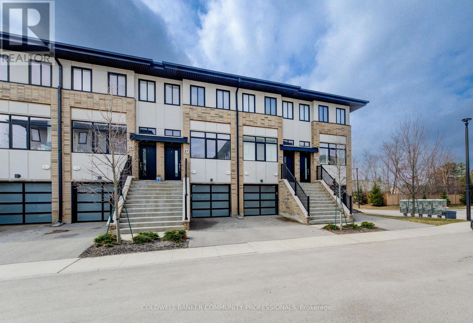 29 Wilings Lane, Hamilton (Ancaster), Ontario  L9G 0H3 - Photo 2 - X12901294