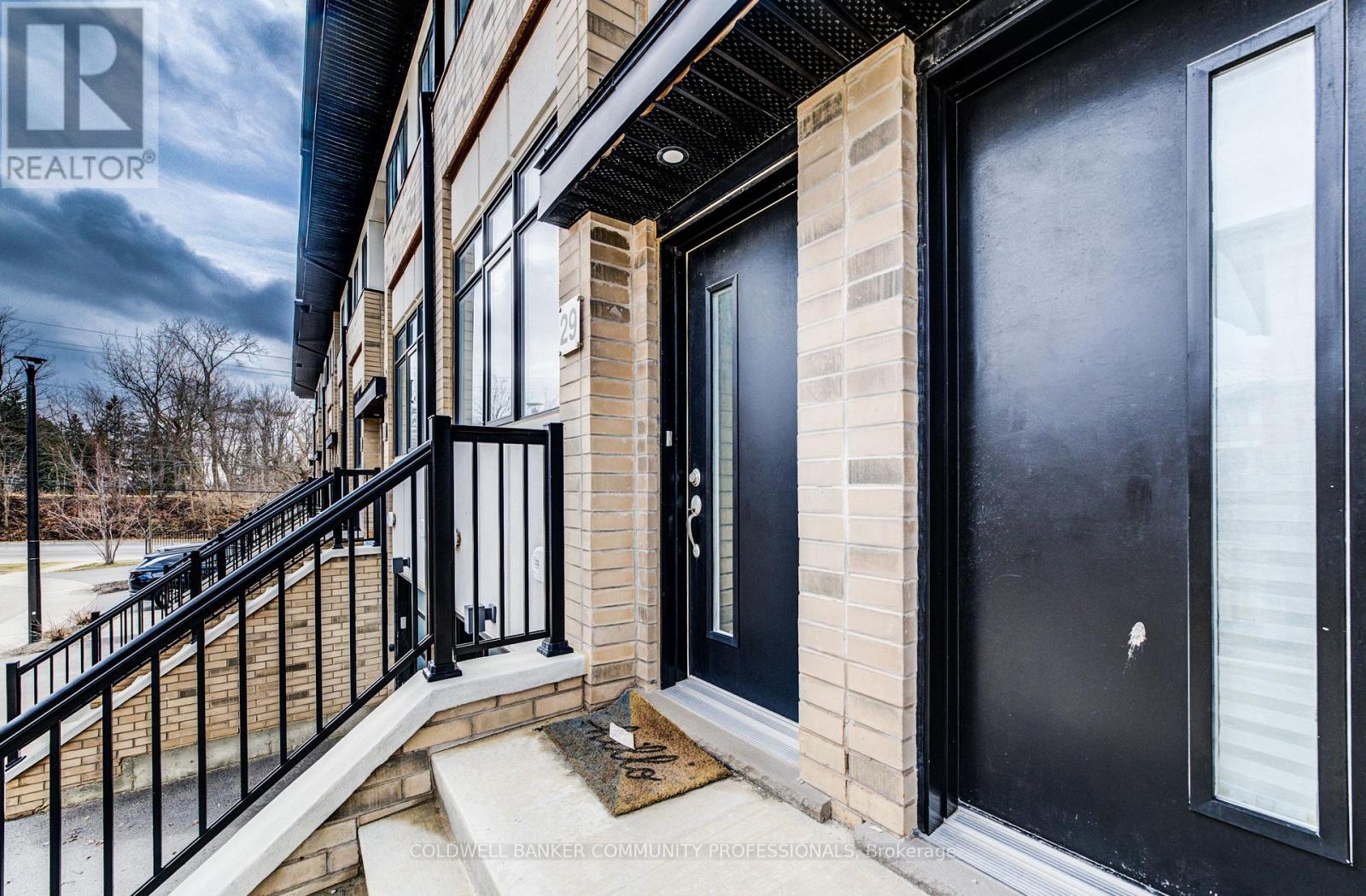 29 Wilings Lane, Hamilton (Ancaster), Ontario  L9G 0H3 - Photo 4 - X12901294