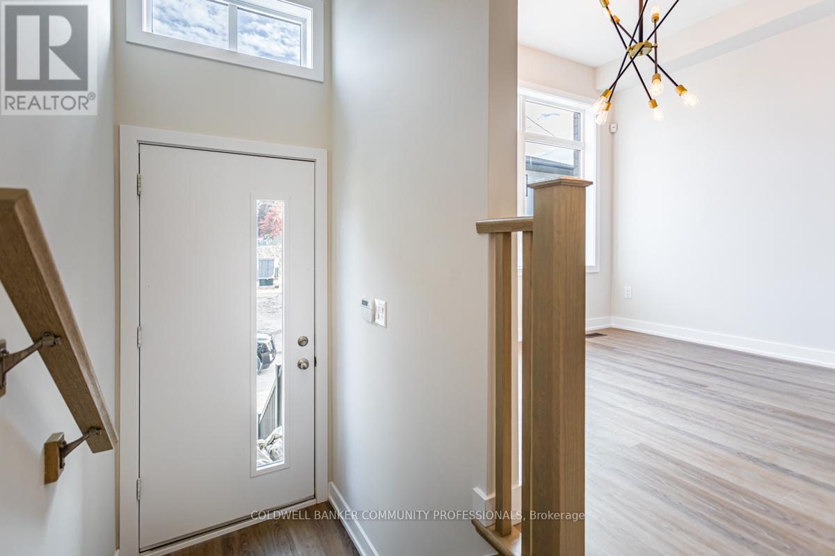 29 Wilings Lane, Hamilton (Ancaster), Ontario  L9G 0H3 - Photo 5 - X12901294