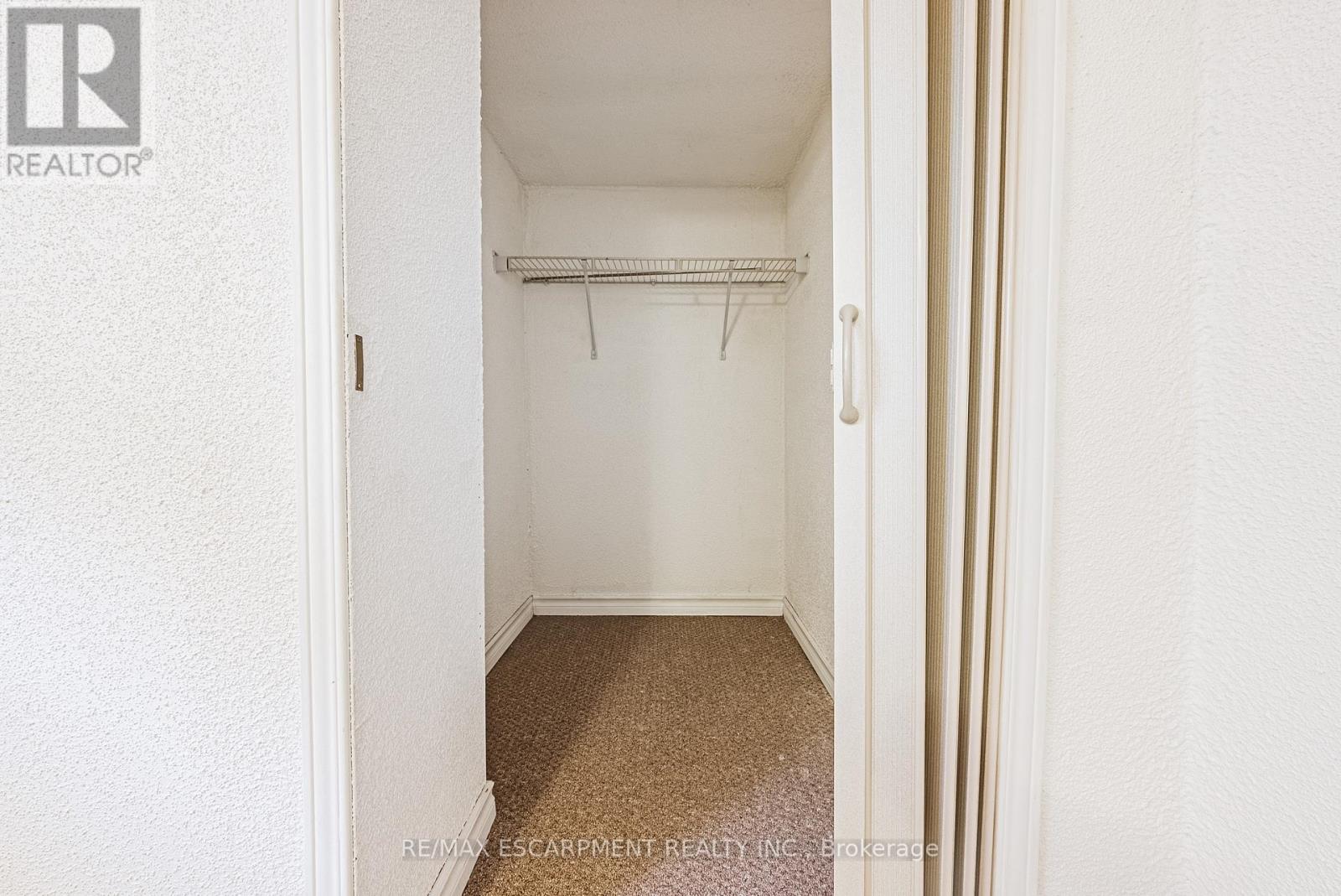 1124 Dunsmure Road, Hamilton (Normanhurst), Ontario  L8H 1K5 - Photo 26 - X12901298