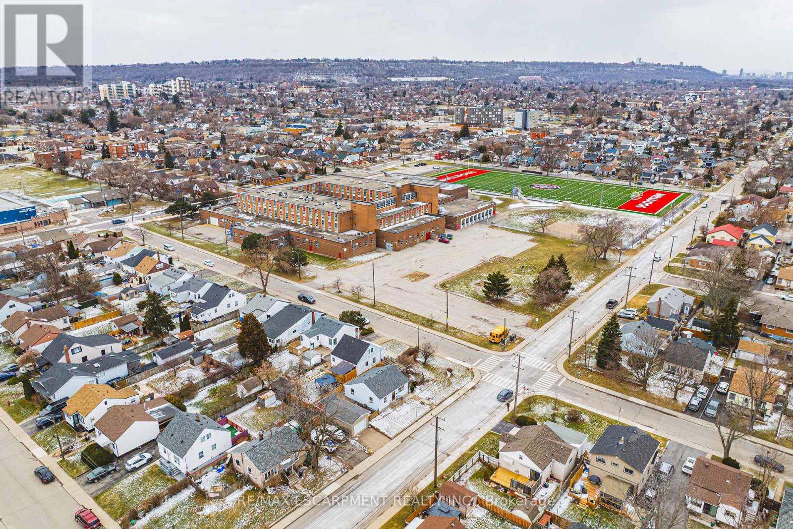 1124 Dunsmure Road, Hamilton (Normanhurst), Ontario  L8H 1K5 - Photo 38 - X12901298