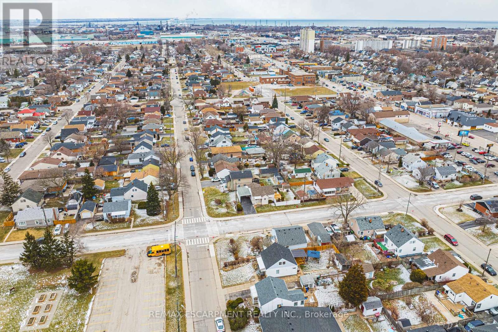 1124 Dunsmure Road, Hamilton (Normanhurst), Ontario  L8H 1K5 - Photo 40 - X12901298