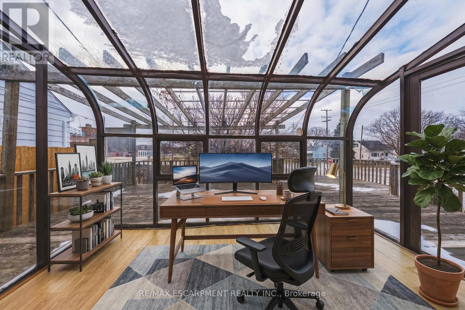 1124 Dunsmure Road, Hamilton (Normanhurst), Ontario  L8H 1K5 - Photo 42 - X12901298