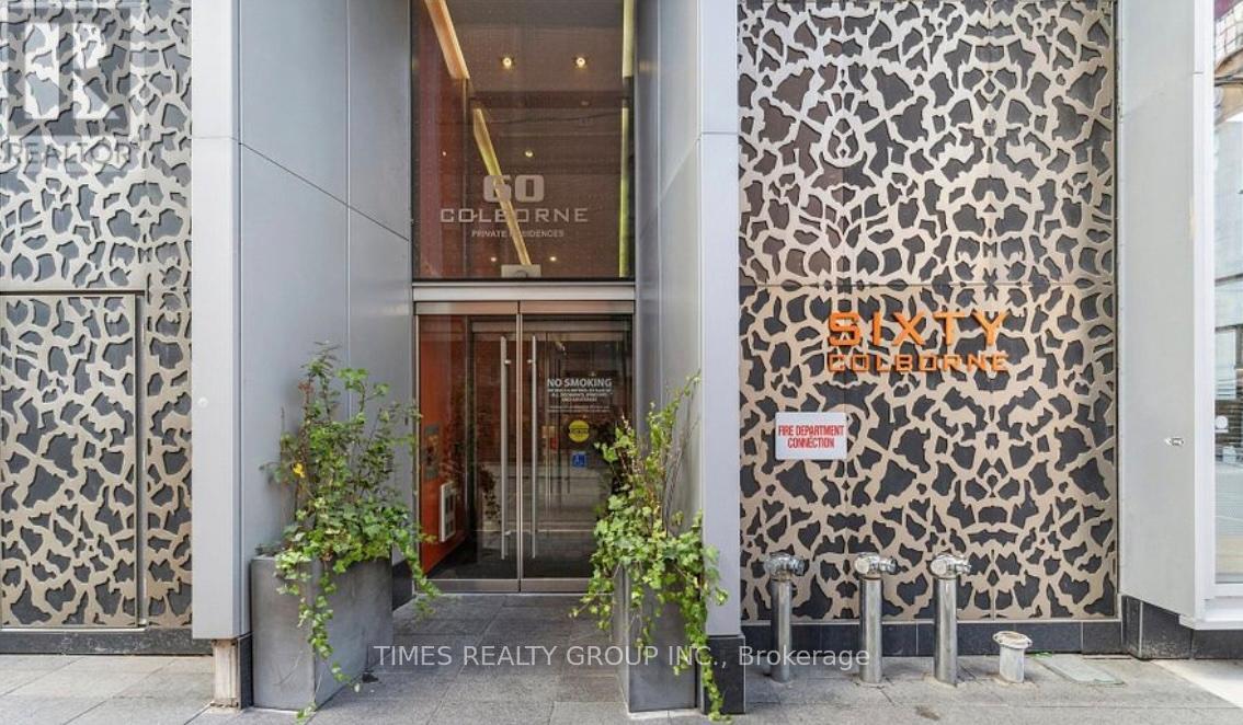 607 - 60 Colborne Street, Toronto (Church-Yonge Corridor), Ontario  M5E 1E3 - Photo 6 - C12901074