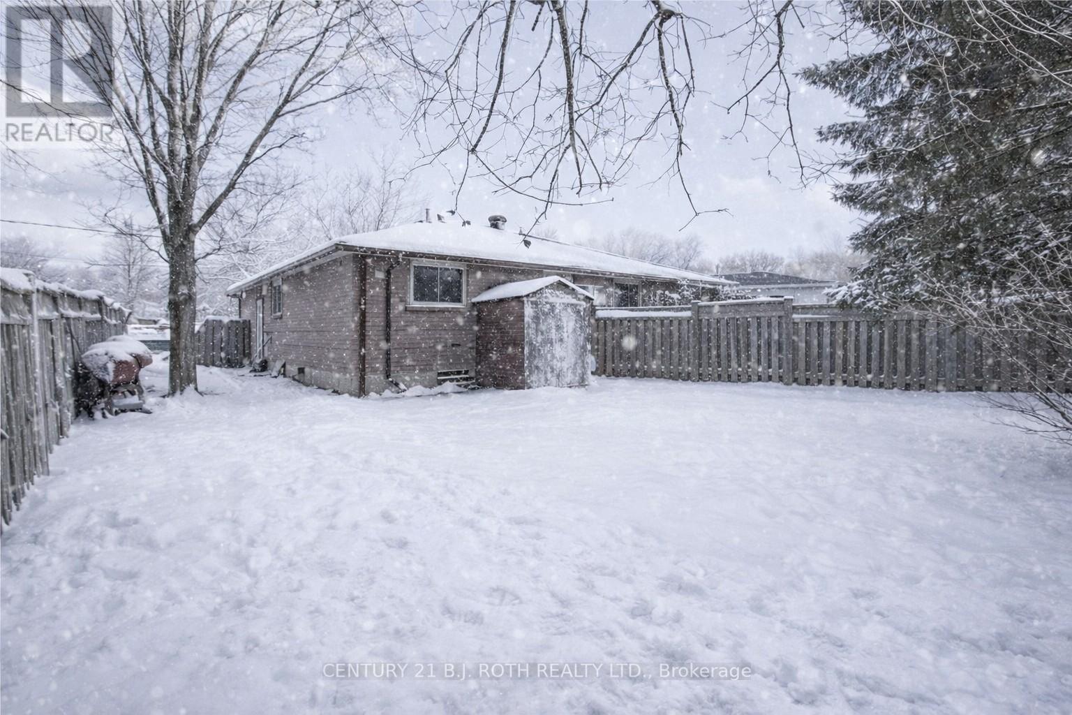 17 Burbank Place, Barrie, Ontario  L4M 2S8 - Photo 11 - S12888472