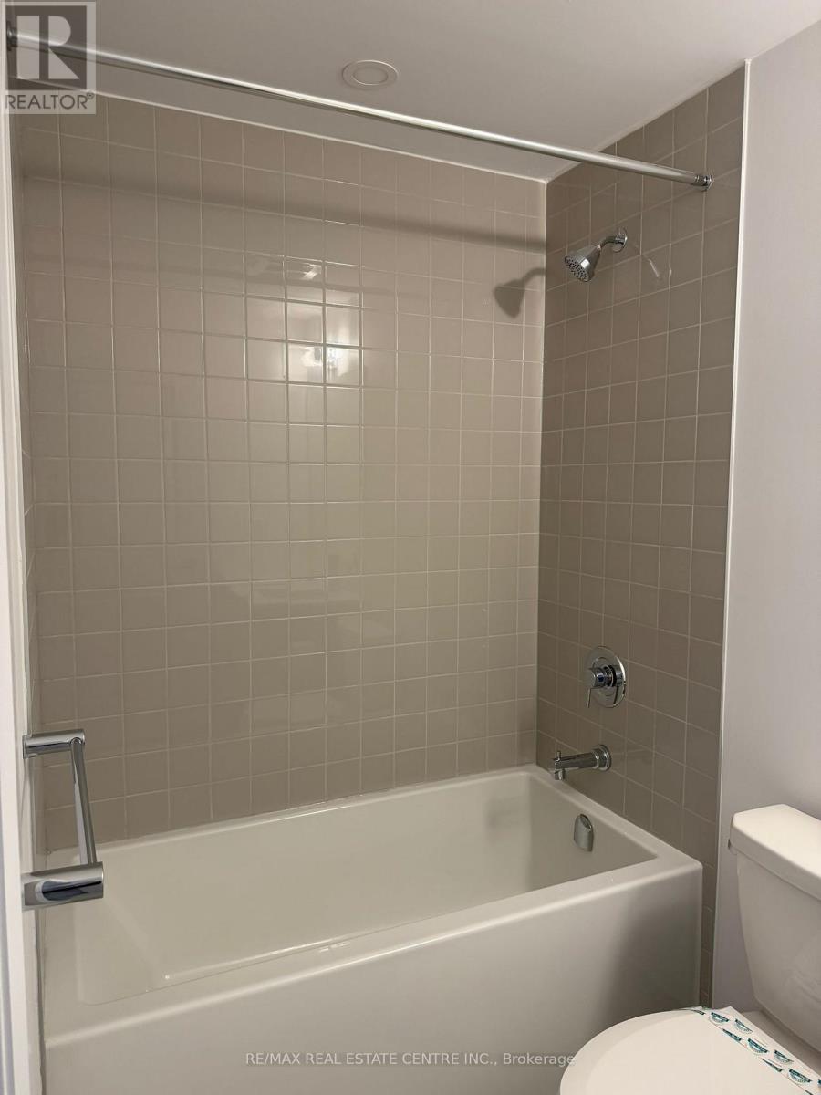 1207 - 3240 William Coltson Avenue, Oakville (Oa Rural Oakville), Ontario  L6H 8C8 - Photo 9 - W12697828