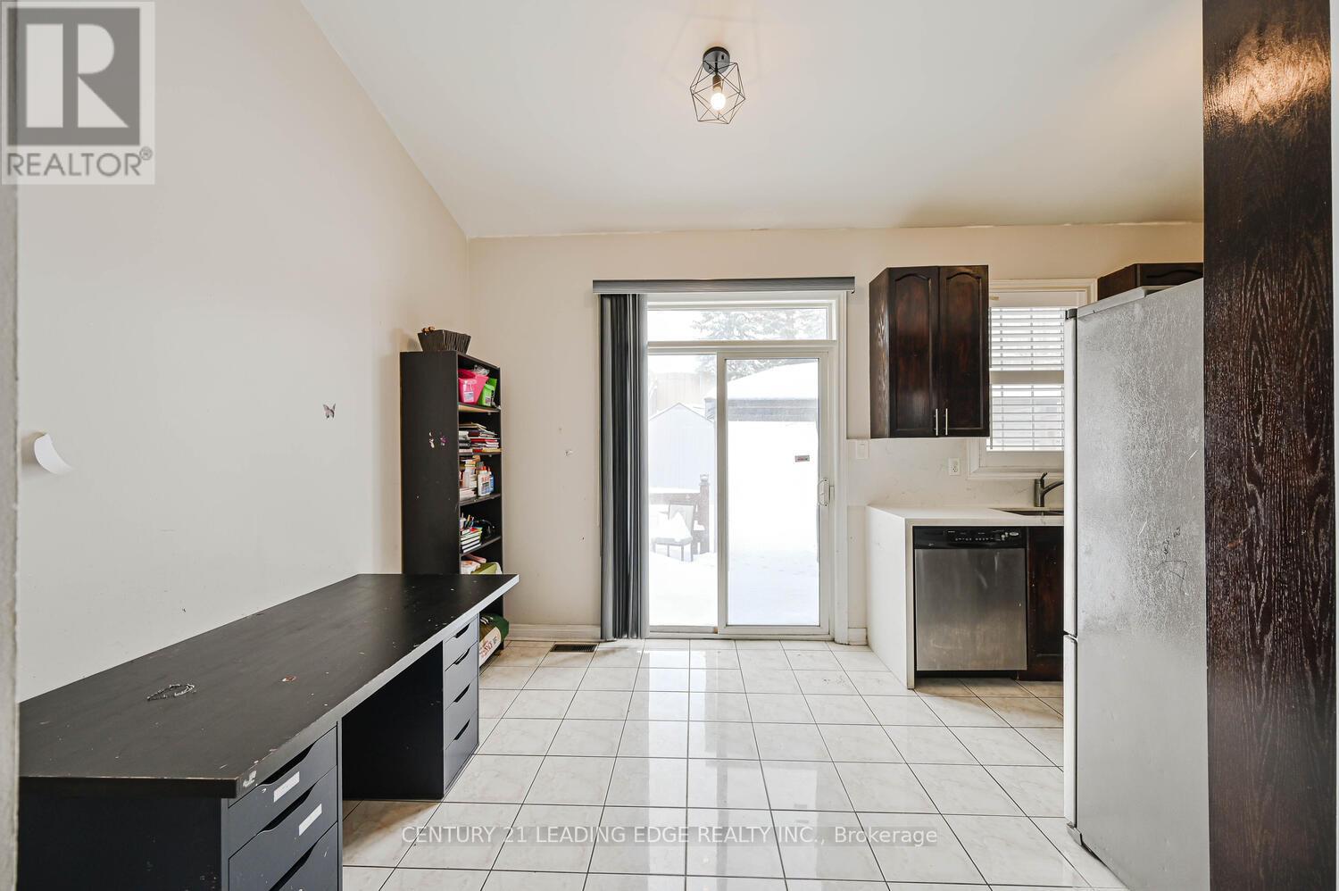 44 Deepcoral Court, Brampton (Madoc), Ontario  L6V 4P7 - Photo 6 - W12856948