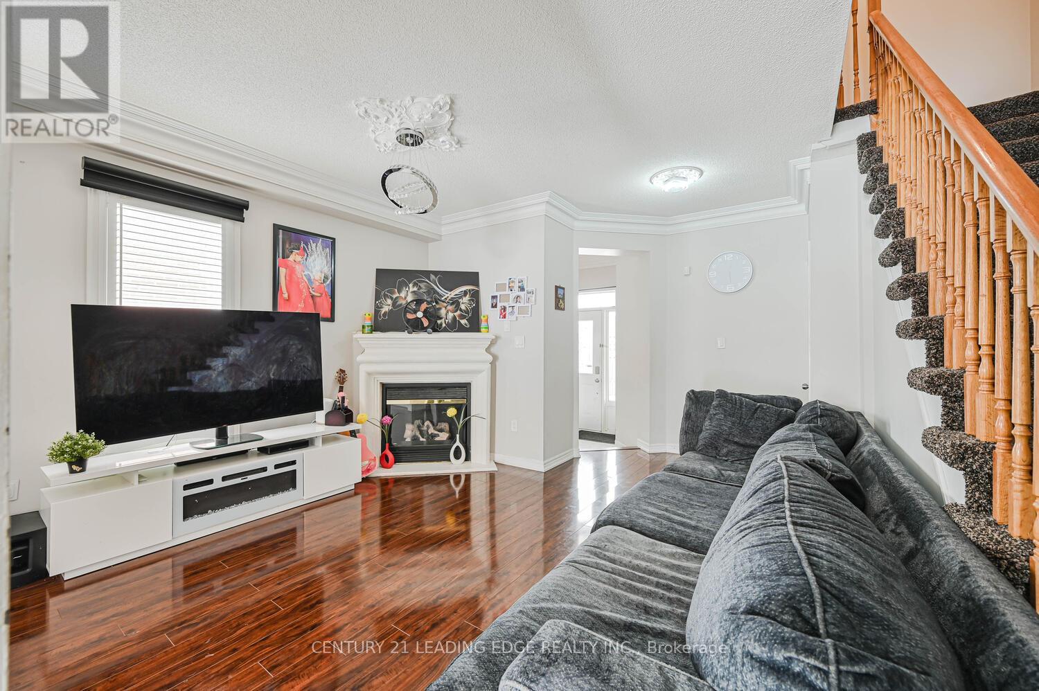 44 Deepcoral Court, Brampton (Madoc), Ontario  L6V 4P7 - Photo 2 - W12856948