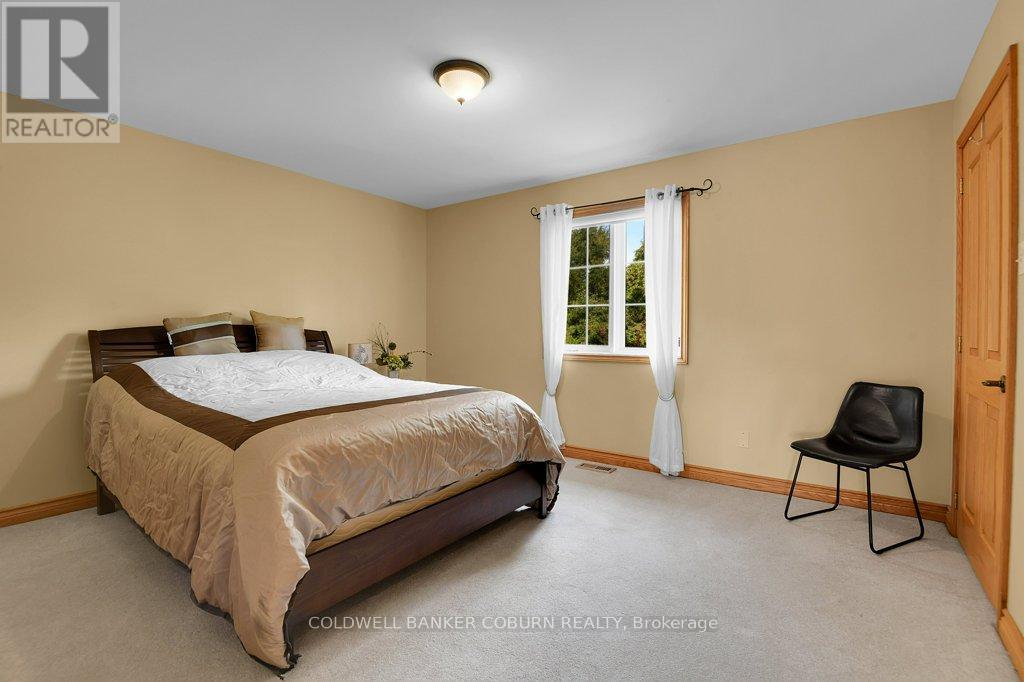 11229 Lakeshore Drive, South Dundas, Ontario  K0E 1K0 - Photo 21 - X12414278