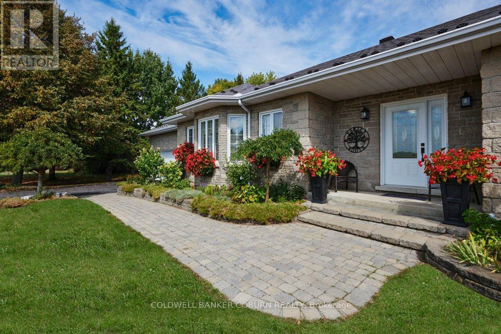 11229 Lakeshore Drive, South Dundas, Ontario  K0E 1K0 - Photo 2 - X12414278