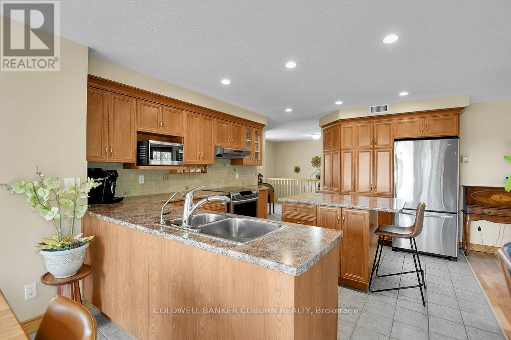 11229 Lakeshore Drive, South Dundas, Ontario  K0E 1K0 - Photo 8 - X12414278