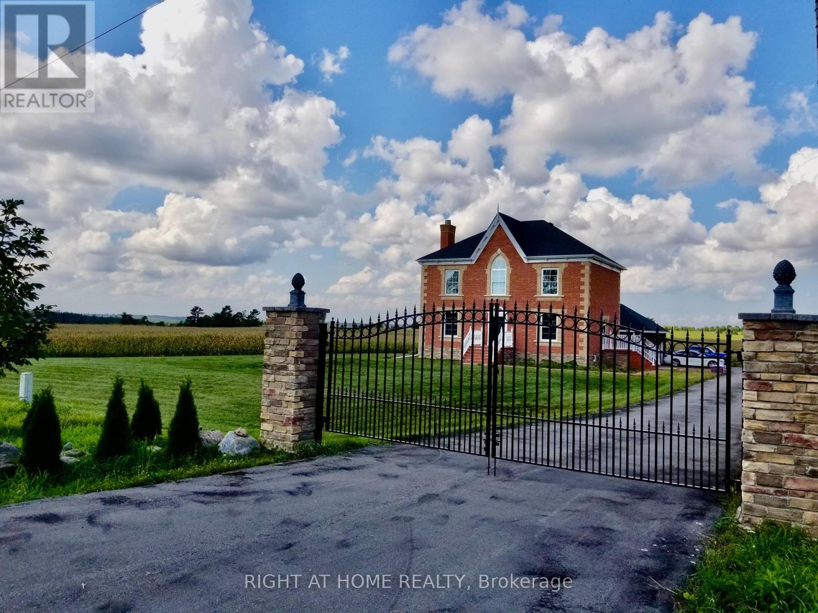 376 SANDFORD ROAD, Uxbridge, Ontario