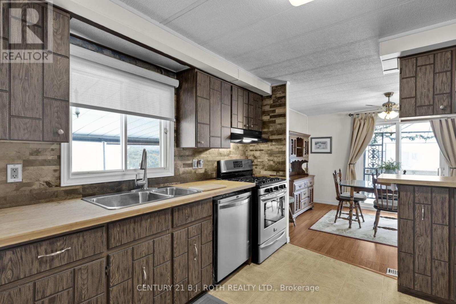 3 Donald Street, Oro-Medonte, Ontario  L0L 1T0 - Photo 9 - S12898000