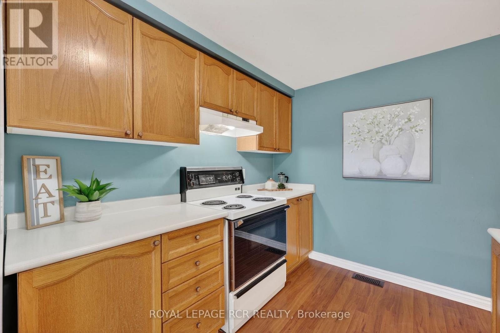 120 Lakeview Court, Orangeville, Ontario  L9W 4P3 - Photo 9 - W12854682